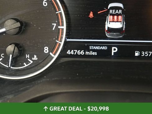 Used 2025 Nissan Rogue SV FWD image 36