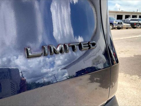 Used 2024 Toyota Grand Highlander FWD image 11