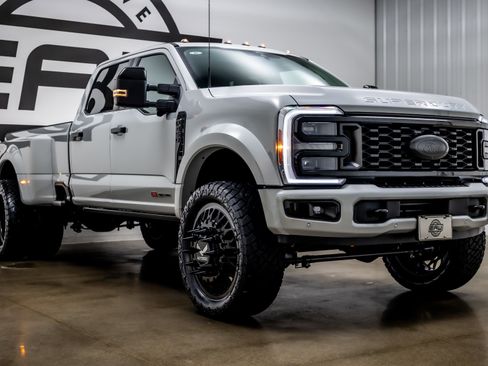 Used 2026 Ford F450 Platinum w/ Platinum Plus Package AWD/4WD image 36