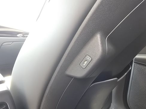 Used 2024 Kia Niro Wind w/ Wind Preserve Package FWD image 25