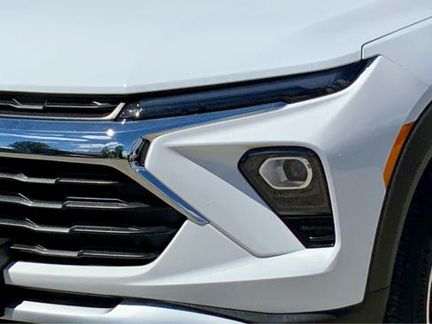 New 2026 Chevrolet TrailBlazer LT w/ Driver Confidence Package AWD/4WD image 12