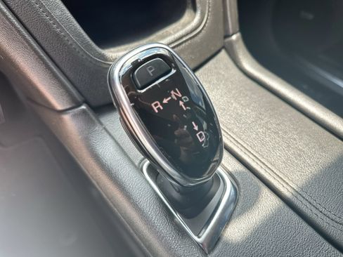 Used 2019 Cadillac XT5 Luxury AWD/4WD image 19