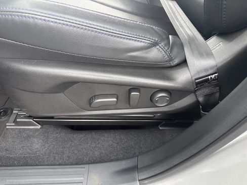 Used 2025 Subaru Forester Limited AWD/4WD image 24