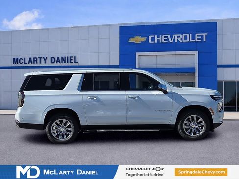 New 2026 Chevrolet Suburban Premier AWD/4WD image 6