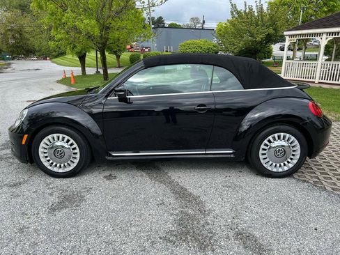 Used 2014 Volkswagen Beetle 2.5 FWD image 8