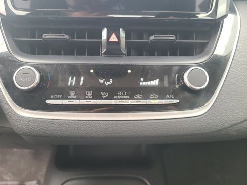 Used 2024 Toyota Corolla LE image 27