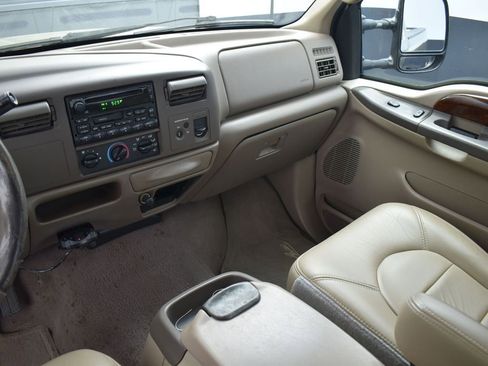 Used 2000 Ford F250 Lariat image 7