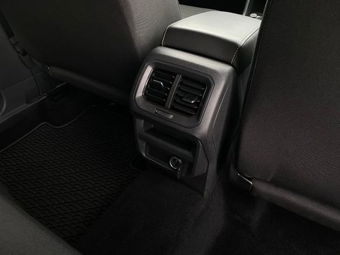 Used 2022 Volkswagen Tiguan S FWD image 27