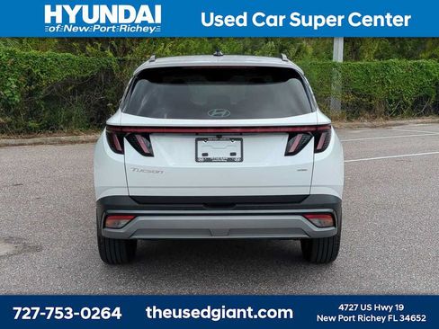 Used 2026 Hyundai Tucson Limited AWD/4WD image 4