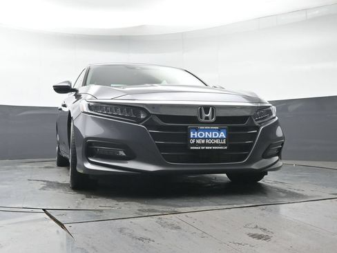 Used 2019 Honda Accord Touring image 35