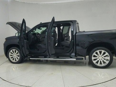 Used 2021 Chevrolet Silverado 1500 High Country w/ Technology Package image 76