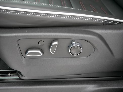 New 2026 GMC Sierra 2500 AT4X image 17