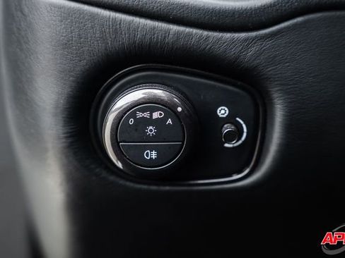 Used 2016 Aston Martin Vanquish Volante image 81