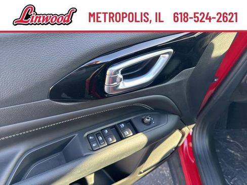 Used 2024 Jeep Compass Latitude w/ Convenience Group AWD/4WD image 13