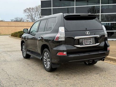 Used 2022 Lexus GX 460 Luxury w/ Accessory Package AWD/4WD image 5
