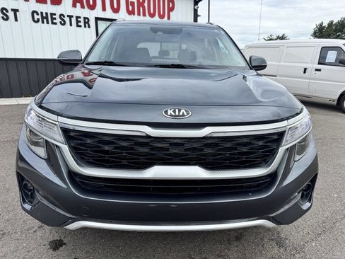 Used 2021 Kia Seltos EX AWD/4WD image 2