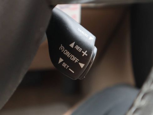 Used 2006 Chevrolet Uplander LT AWD/4WD image 32
