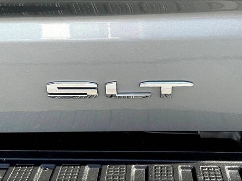 Used 2025 GMC Sierra 1500 SLT AWD/4WD image 22
