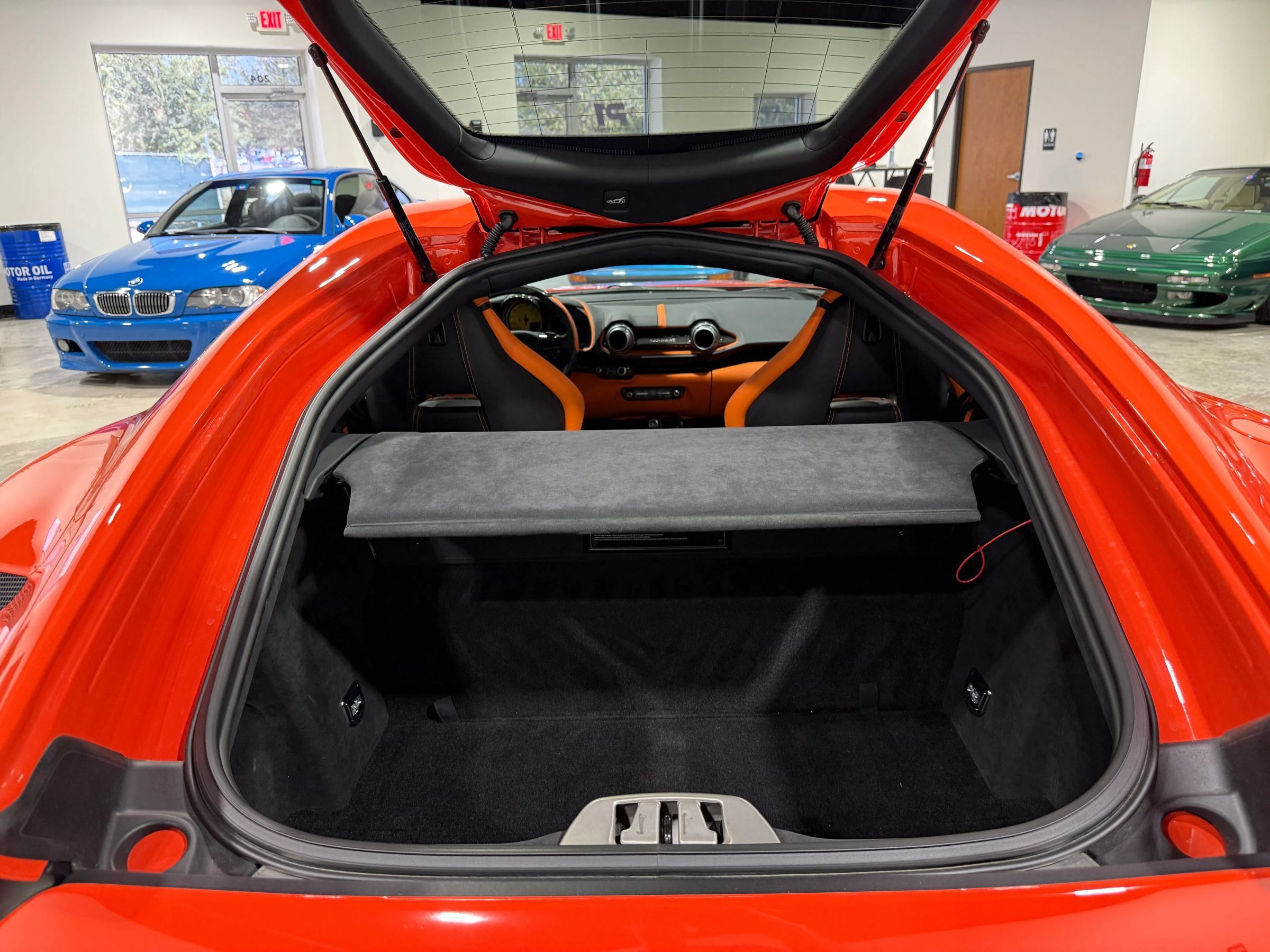 Used 2020 Ferrari 812 Superfast RWD image 74