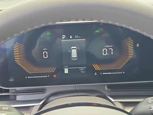 New 2026 Kia Carnival EX FWD image 32