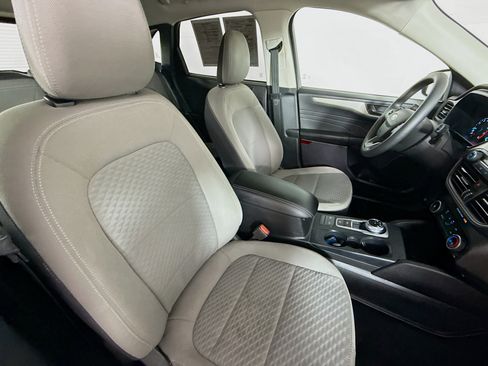 Used 2022 Ford Escape SE image 33