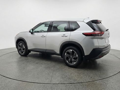 Used 2025 Nissan Rogue SV AWD/4WD image 6