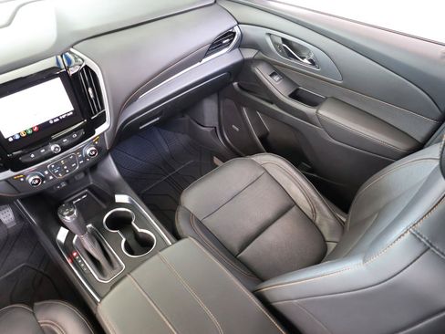 Used 2020 Chevrolet Traverse Premier w/ Redline Edition FWD image 18