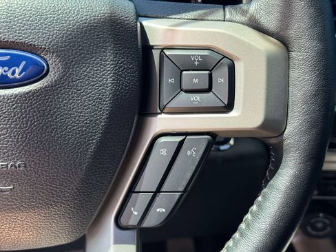 Used 2022 Ford F250 Lariat w/ Black Appearance Package AWD/4WD image 22