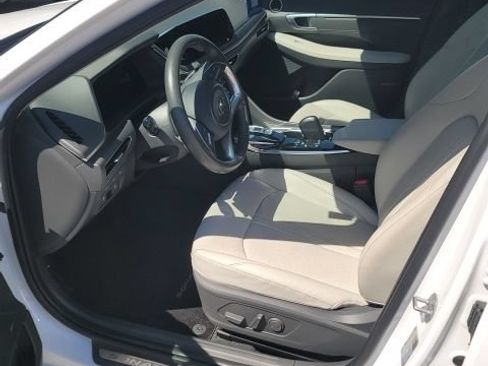 Used 2023 Hyundai Sonata Limited FWD image 3