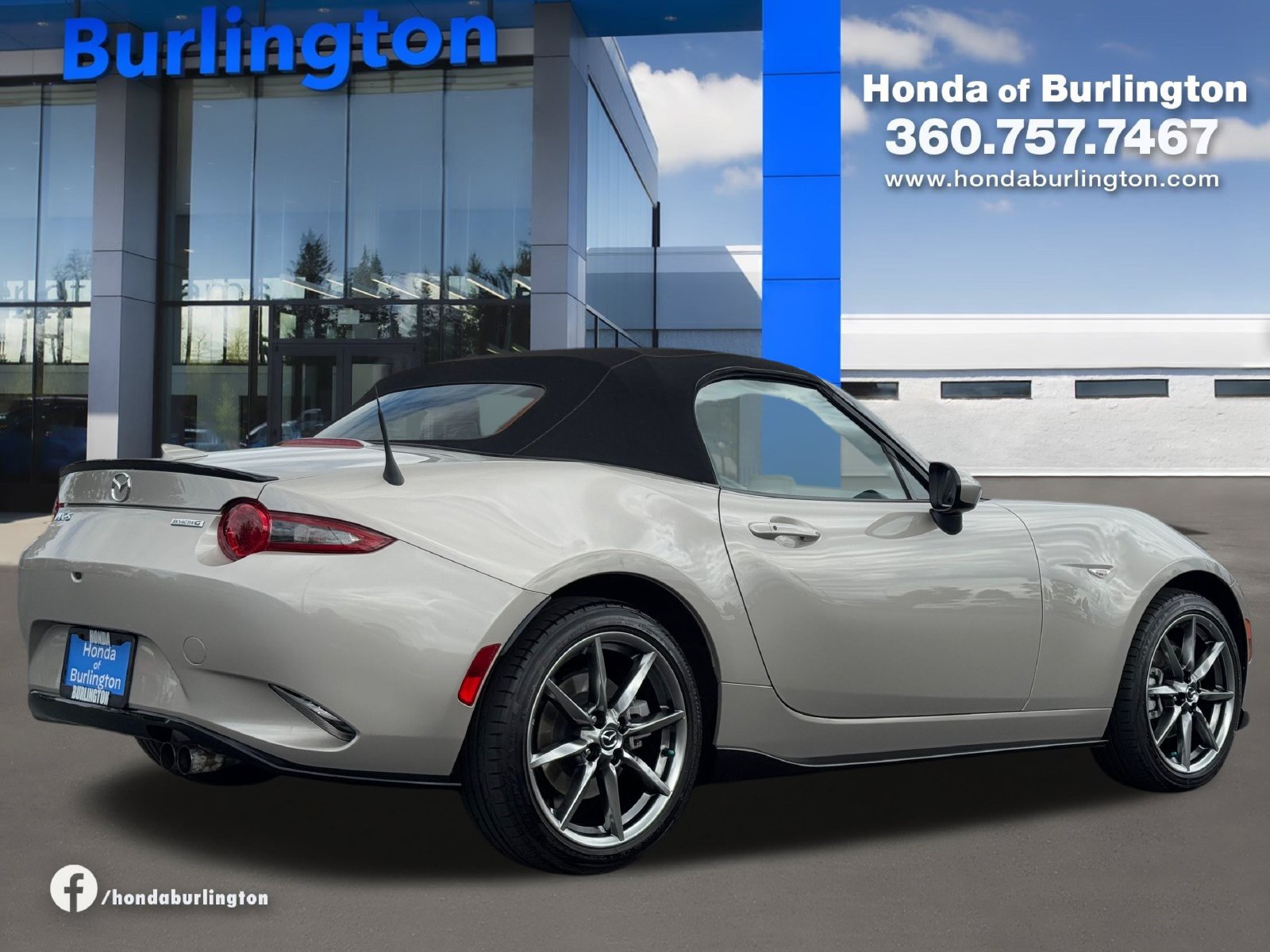 Used 2022 MAZDA MX-5 Miata Grand Touring w/ Appearance Package RWD image 6