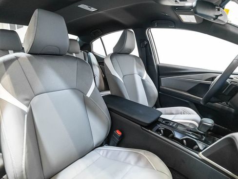 Certified 2026 Toyota Camry SE FWD image 15