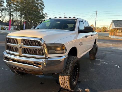 Used 2018 RAM 3500 Tradesman w/ Chrome Appearance Group image 5