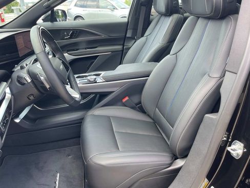 New 2026 Cadillac Lyriq V image 20