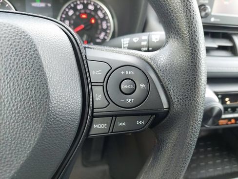 Certified 2022 Toyota RAV4 LE AWD/4WD image 22