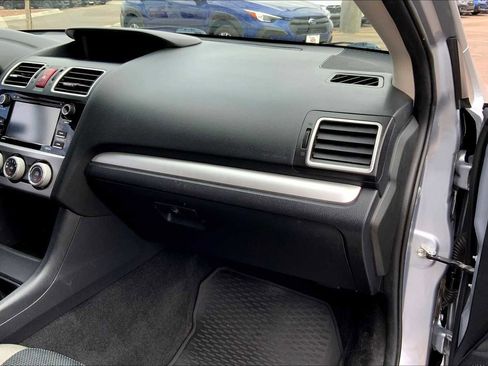 Used 2017 Subaru Crosstrek 2.0i Premium image 15