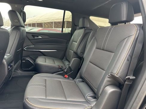 New 2026 Chevrolet Traverse High Country w/ LPO, Floor Liner Package image 10