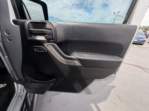Used 2016 Jeep Wrangler Sport w/ Quick Order Package 23S AWD/4WD image 14