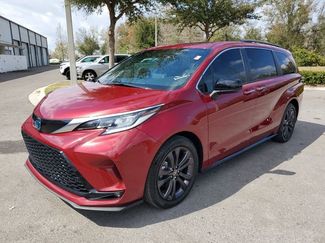 Used 2022 Toyota Sienna XSE video 2