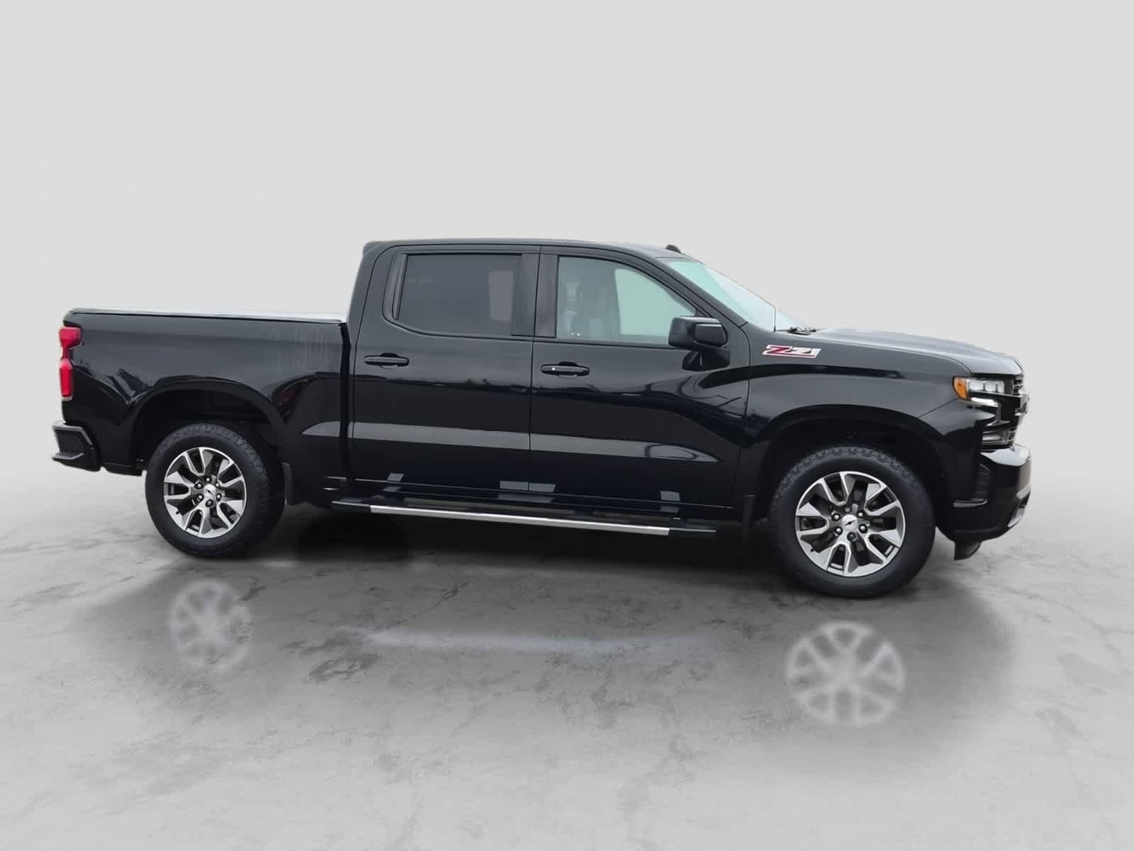 Used 2021 Chevrolet Silverado 1500 RST w/ Convenience Package II AWD/4WD image 9