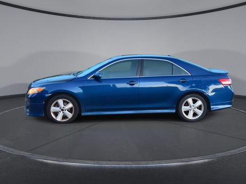 Used 2011 Toyota Camry SE w/ SE Extra-Value Pkg #1 FWD image 5