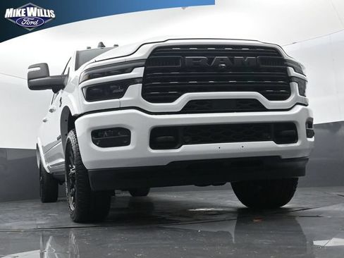 Used 2025 RAM 2500 Limited AWD/4WD image 10