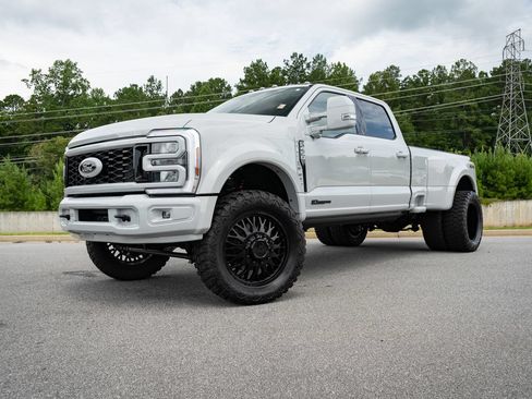 Used 2026 Ford F450 Lariat AWD/4WD image 5