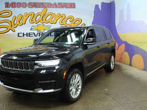 Used 2021 Jeep Grand Cherokee L Summit w/ Luxury Tech Group V image 2