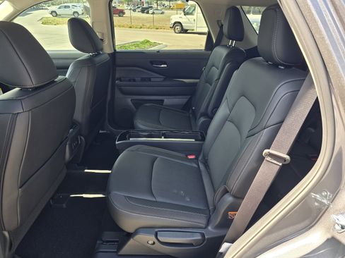 New 2026 Nissan Pathfinder SL AWD/4WD image 11