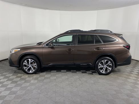 Used 2020 Subaru Outback Limited w/ Popular Package #2 image 12