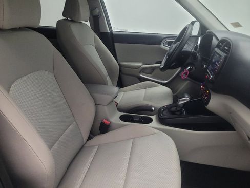 Used 2022 Kia Soul LX FWD image 21