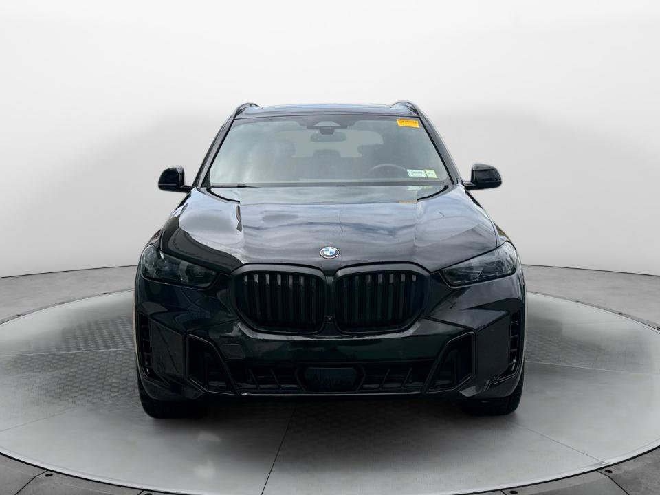 Used 2024 BMW X5 xDrive40i w/ M Sport Package AWD/4WD image 2