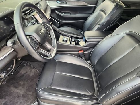 Used 2022 Jeep Grand Cherokee Limited image 13