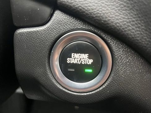 Used 2023 Chevrolet Equinox LT image 31