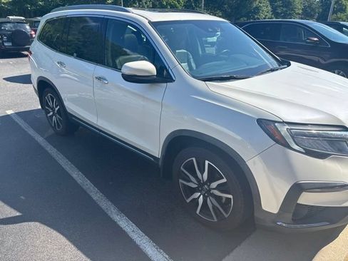 Used 2019 Honda Pilot Touring image 5